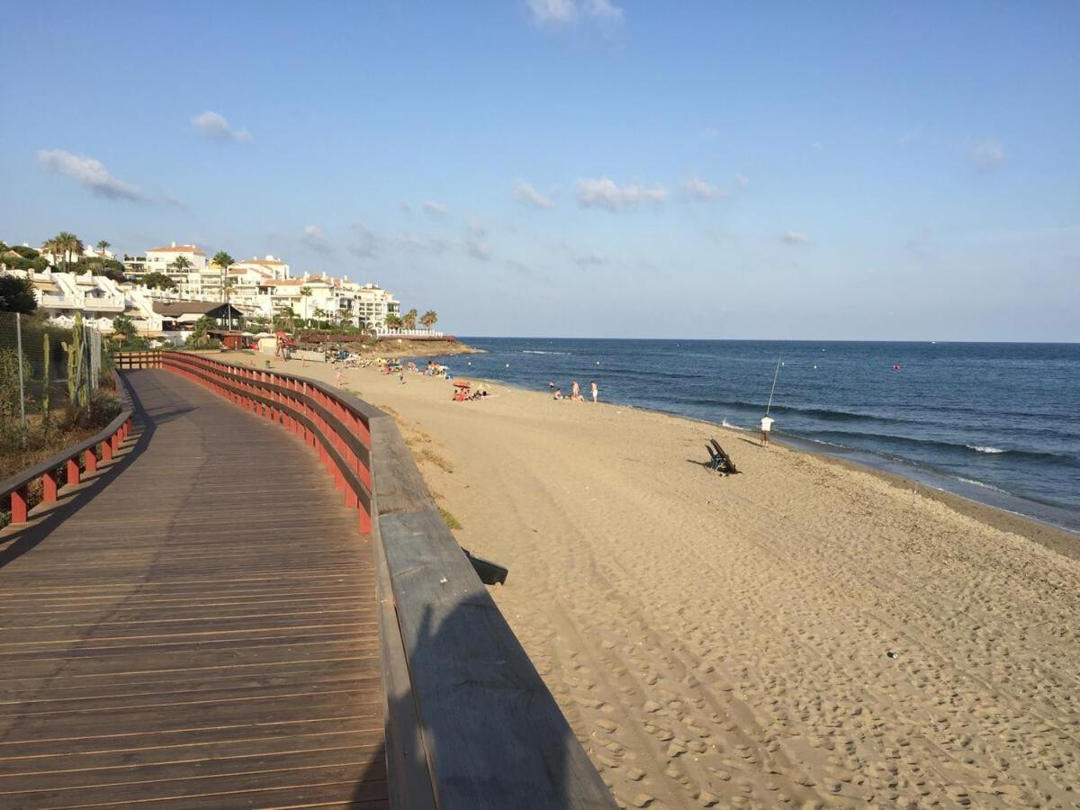 Mi Capricho, Beachfront, Grownfloor, Private Garden & Terrace Apartment Sitio de Calahonda Exterior photo